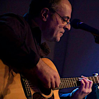 Surprised (Acoustic) – Robert Maitland